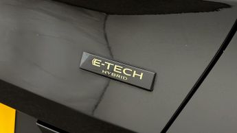 Renault Captur E-TECH ENGINEERED