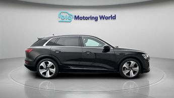 Audi e-tron QUATTRO S LINE