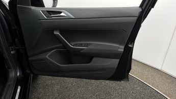 Volkswagen Taigo R-LINE TSI DSG