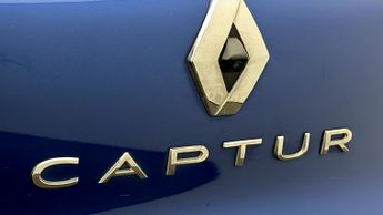 Renault Captur TECHNO E-TECH