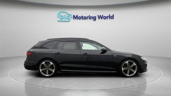 Audi A4 Avant AVANT TFSI S LINE BLACK EDITION