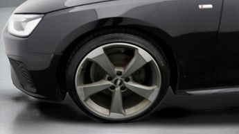 Audi A4 Avant AVANT TFSI S LINE BLACK EDITION