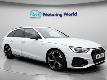 Audi A4 AVANT TFSI S LINE BLACK EDITION