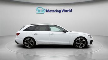 Audi A4 Avant AVANT TFSI S LINE BLACK EDITION