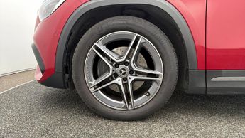 Mercedes-Benz GLA GLA 200 AMG LINE PREMIUM PLUS