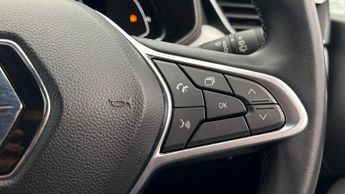 Renault Clio TECHNO E-TECH