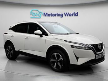 Nissan Qashqai DIG-T N-CONNECTA DCT