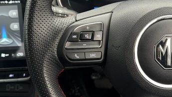 MG MG ZS TROPHY CONNECT