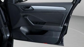 Volkswagen T-Roc LIFE TSI DSG