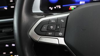 Volkswagen T-Roc LIFE TSI DSG