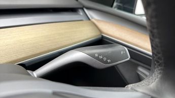 Tesla Model Y BASE