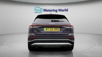 Audi Q4 e-tron S LINE