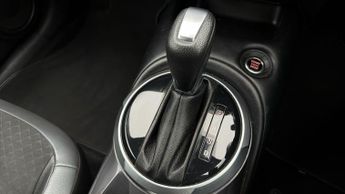 Nissan Juke DIG-T N-CONNECTA DCT