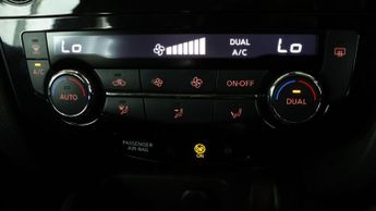 Nissan Qashqai DIG-T ACENTA PREMIUM DCT