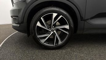 Volvo XC40 B4 R-DESIGN PRO