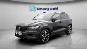 Volvo XC40 B4 R-DESIGN PRO