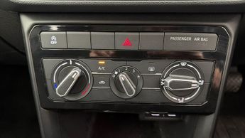 Volkswagen T-Cross SE TSI DSG