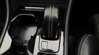 Volvo XC40 B4 R-DESIGN PRO