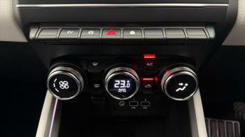 Renault Clio TECHNO E-TECH