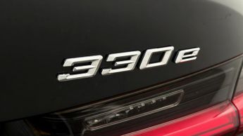 BMW 3 Series 330E SPORT PRO