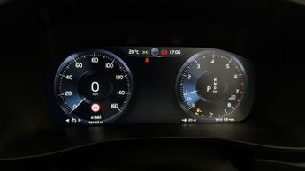 Volvo XC40 T3 R-DESIGN