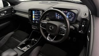 Volvo XC40 T3 R-DESIGN
