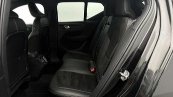 Volvo XC40 T3 R-DESIGN