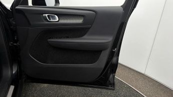 Volvo XC40 T3 R-DESIGN