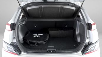 Hyundai KONA PREMIUM