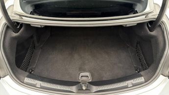 Mercedes-Benz E Class E 220 D AMG LINE PREMIUM