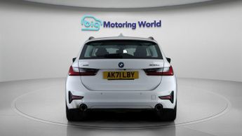 BMW 3 Series 330E XDRIVE SE PRO