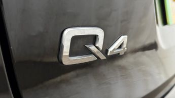 Audi Q4 e-tron S LINE