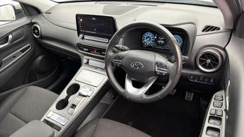 Hyundai KONA PREMIUM