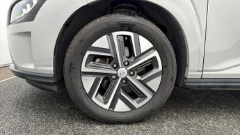 Hyundai KONA PREMIUM