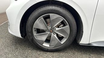 CUPRA Born V1