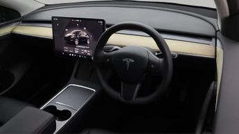 Tesla Model Y LONG RANGE AWD