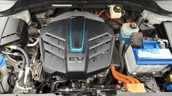 Kia Niro 4 PLUS
