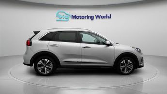 Kia Niro 4 PLUS