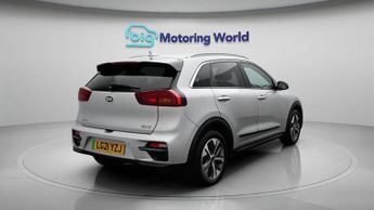 Kia Niro 4 PLUS