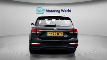 MG MG5 EXCLUSIVE