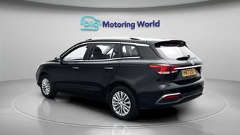 MG MG5 EXCLUSIVE
