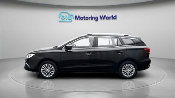 MG MG5 EXCLUSIVE