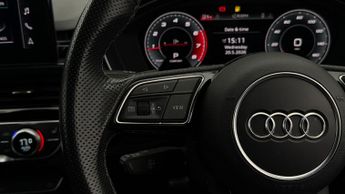 Audi A4 Avant AVANT TFSI S LINE BLACK EDITION