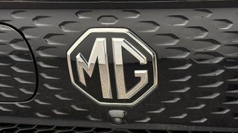 MG MG ZS TROPHY CONNECT
