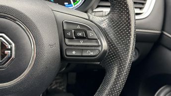 MG MG5 EXCLUSIVE