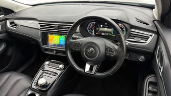 MG MG5 EXCLUSIVE