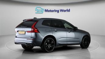 Volvo XC60 RECHARGE T6 R-DESIGN AWD