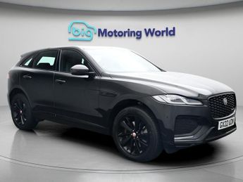 Jaguar F-Pace R-DYNAMIC SE