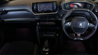 Peugeot E-2008 GT PREMIUM