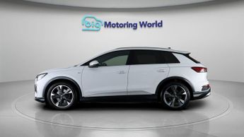 Audi Q4 e-tron S LINE